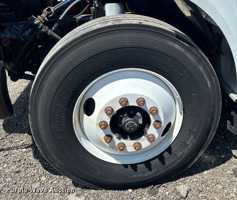 image for item EG1572 2011 Ford F750 Super Duty digger derrick truck