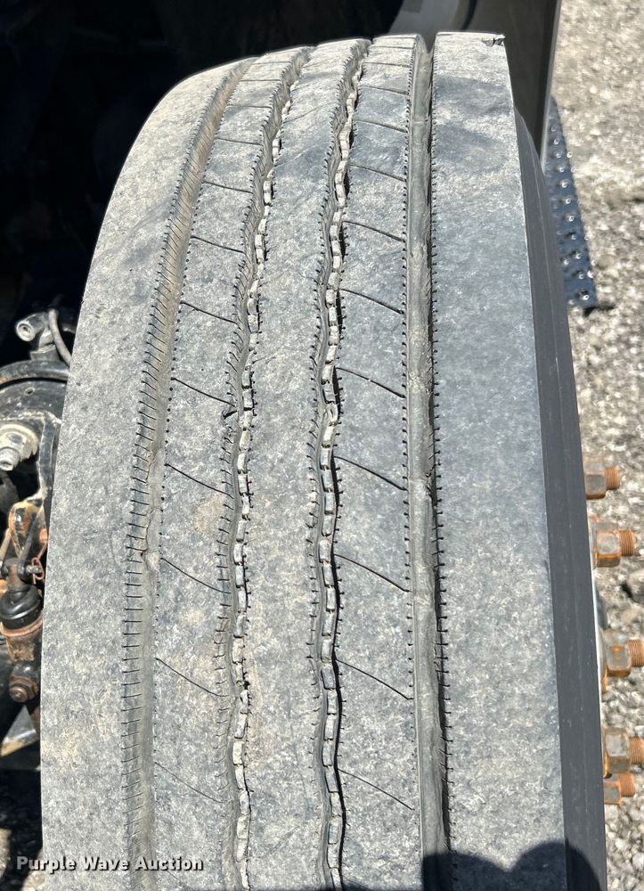 image for item EG1572 2011 Ford F750 Super Duty digger derrick truck