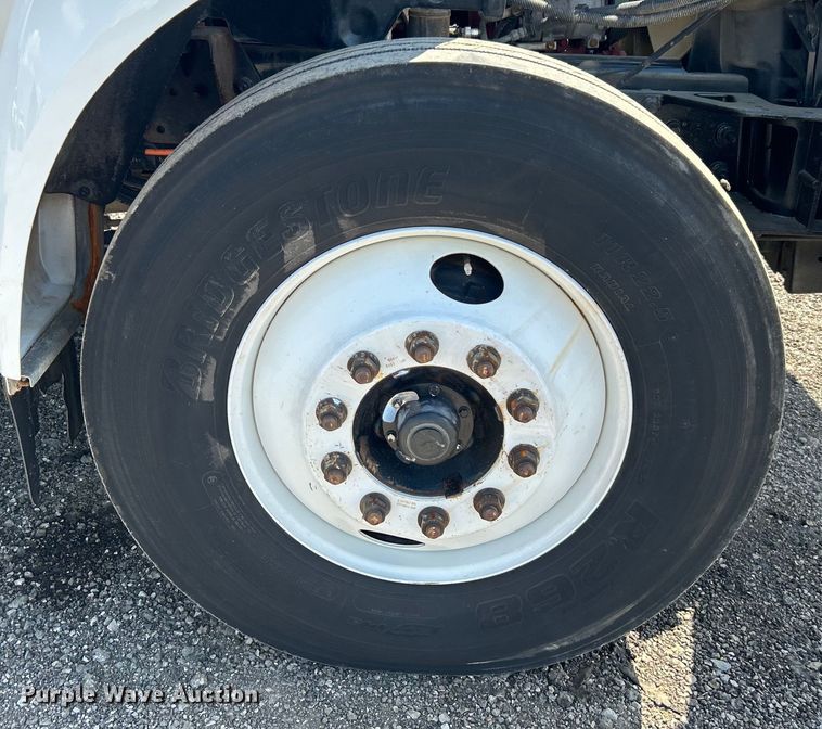 image for item EG1572 2011 Ford F750 Super Duty digger derrick truck