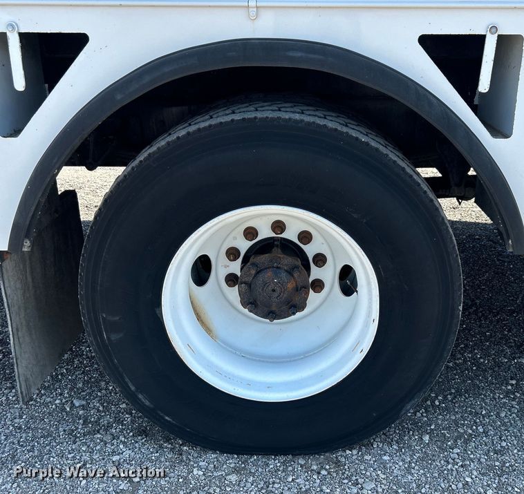 image for item EG1572 2011 Ford F750 Super Duty digger derrick truck