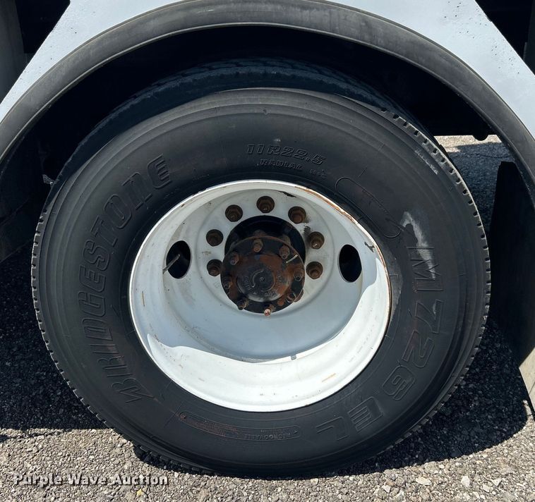 image for item EG1572 2011 Ford F750 Super Duty digger derrick truck