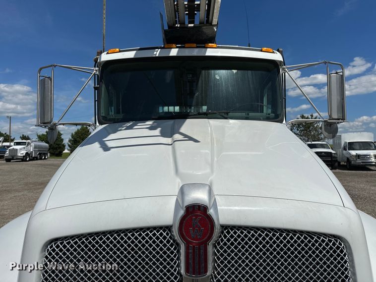 image for item EG1574 2009 Kenworth  T370 shingle conveyor truck