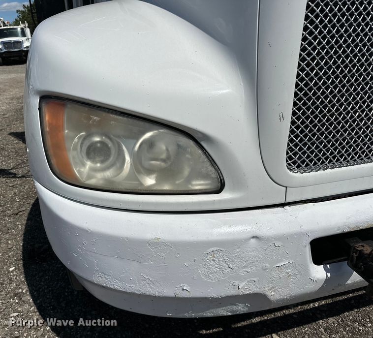 image for item EG1574 2009 Kenworth  T370 shingle conveyor truck