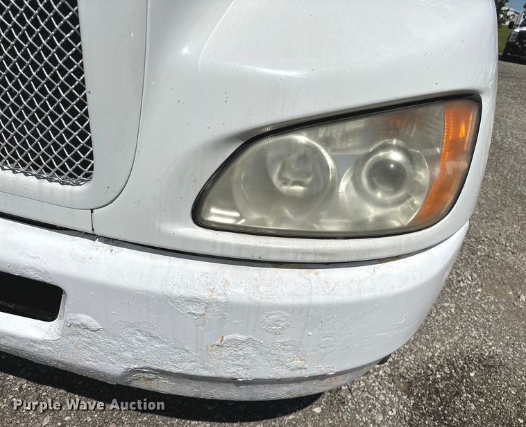 image for item EG1574 2009 Kenworth  T370 shingle conveyor truck