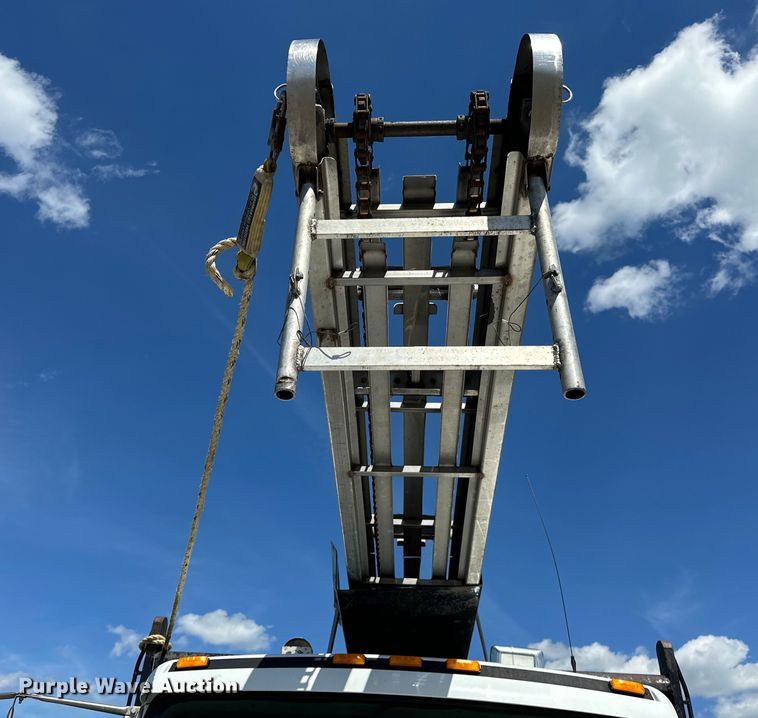 image for item EG1574 2009 Kenworth  T370 shingle conveyor truck