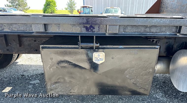 image for item EG1574 2009 Kenworth  T370 shingle conveyor truck