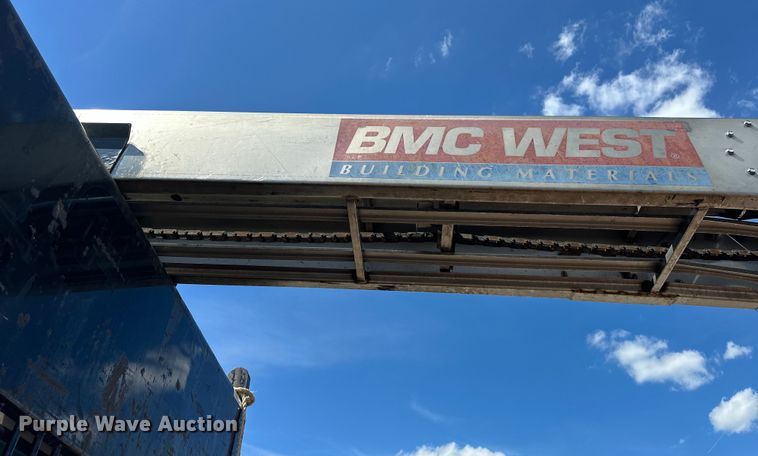 image for item EG1574 2009 Kenworth  T370 shingle conveyor truck