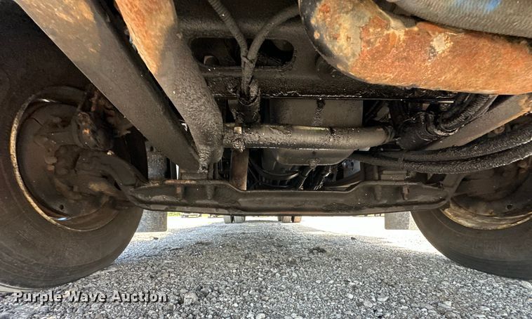 image for item EG1574 2009 Kenworth  T370 shingle conveyor truck