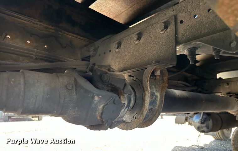 image for item EG1574 2009 Kenworth  T370 shingle conveyor truck