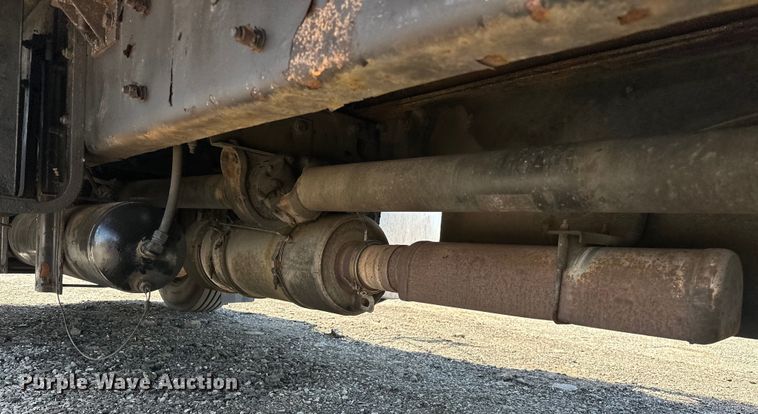 image for item EG1574 2009 Kenworth  T370 shingle conveyor truck