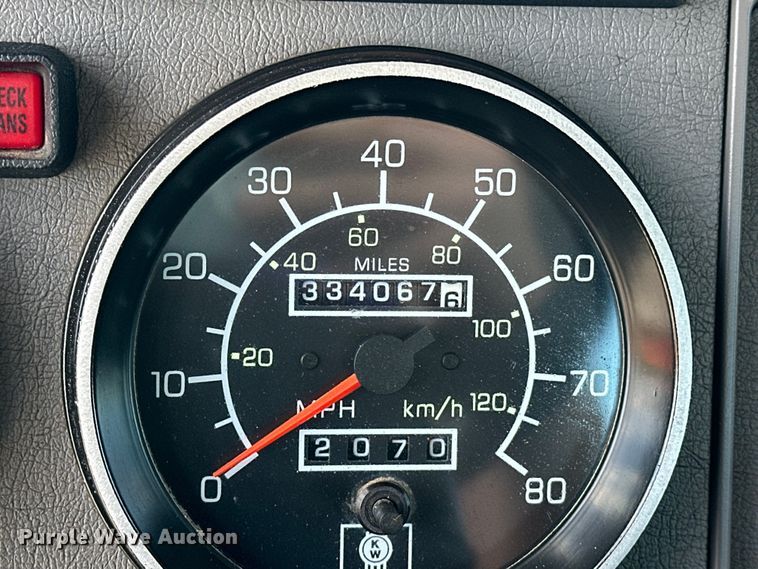 image for item EG1574 2009 Kenworth  T370 shingle conveyor truck