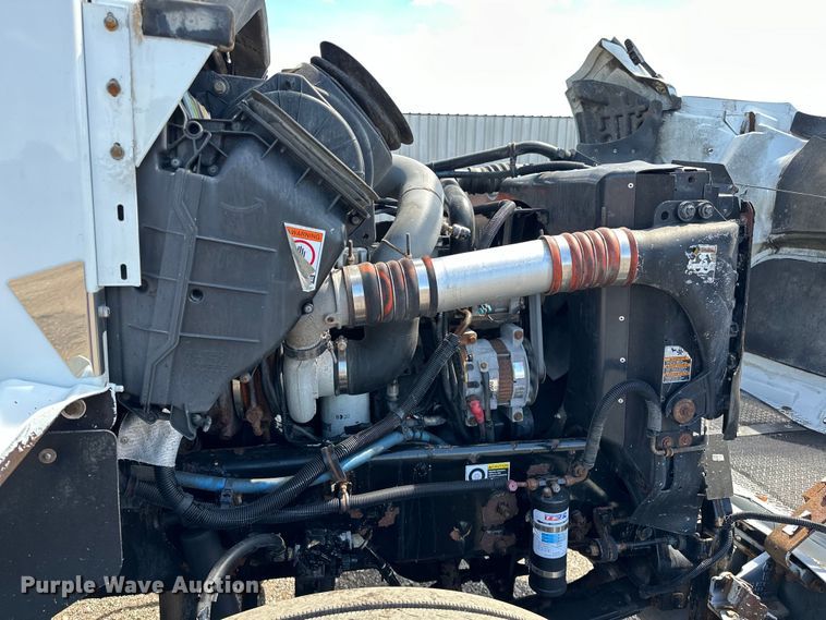 image for item EG1574 2009 Kenworth  T370 shingle conveyor truck