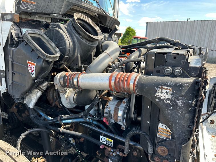 image for item EG1574 2009 Kenworth  T370 shingle conveyor truck