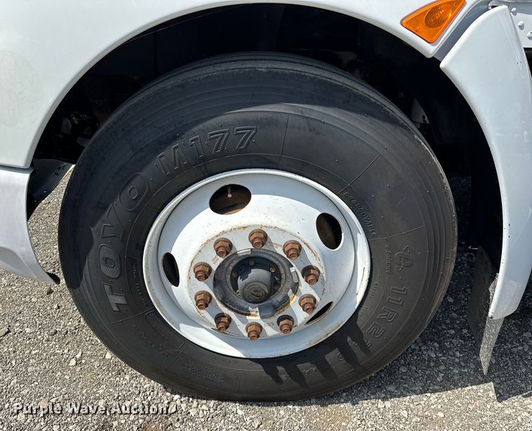 image for item EG1574 2009 Kenworth  T370 shingle conveyor truck