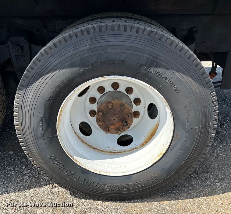 image for item EG1574 2009 Kenworth  T370 shingle conveyor truck