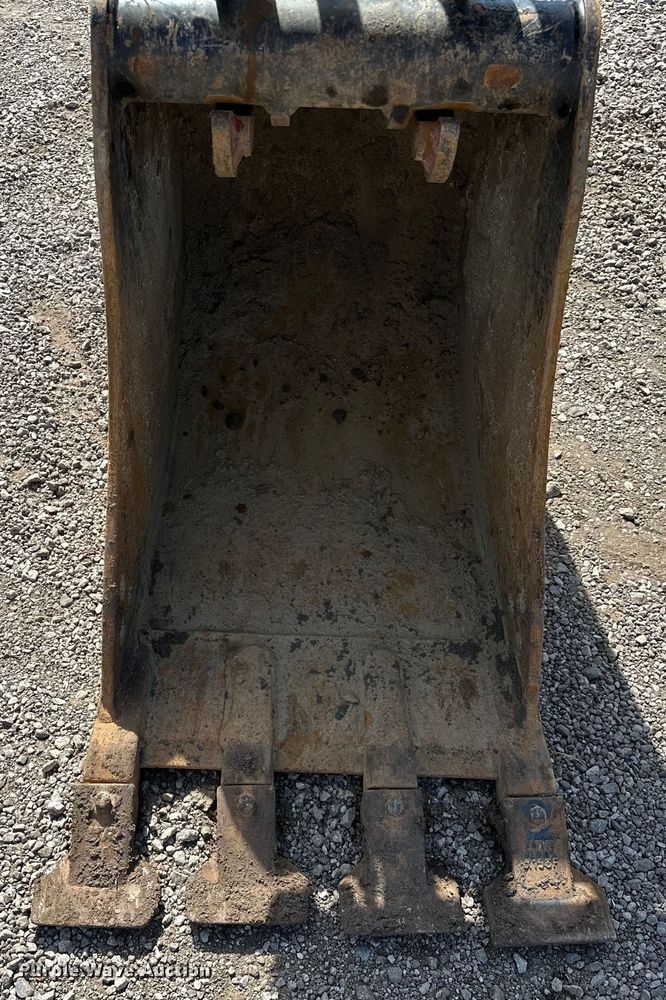 image for item EG1575 2014 John Deere  50G mini excavator