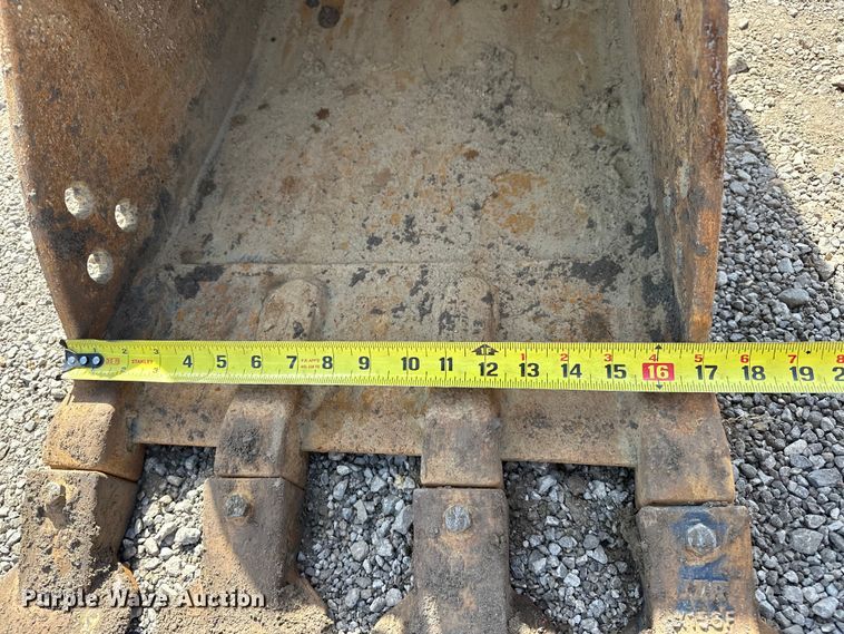 image for item EG1575 2014 John Deere  50G mini excavator