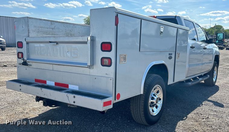 image for item EG1577 2016 Chevrolet Silverado 3500HD Crew Cab utility bed pickup truck
