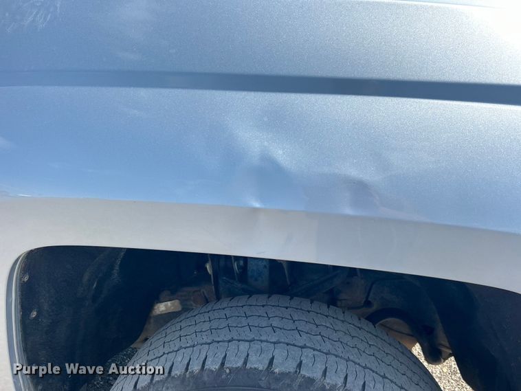 image for item EG1577 2016 Chevrolet Silverado 3500HD Crew Cab utility bed pickup truck