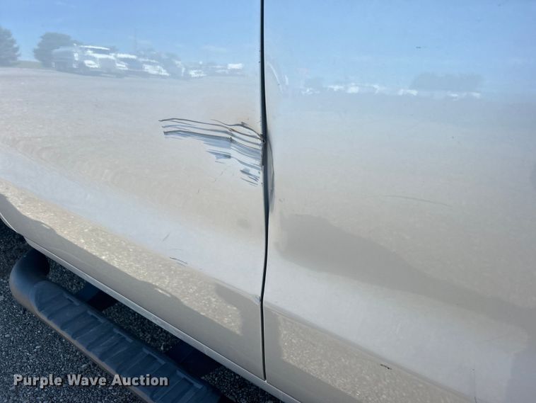 image for item EG1577 2016 Chevrolet Silverado 3500HD Crew Cab utility bed pickup truck