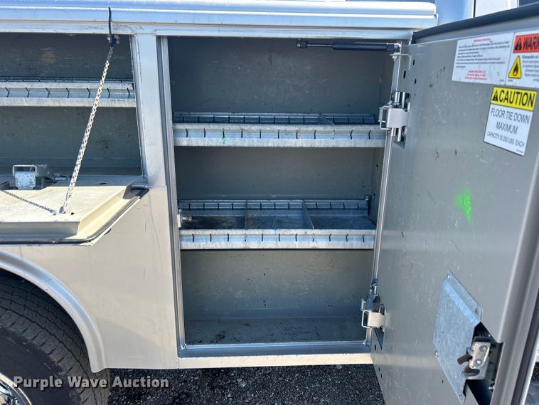 image for item EG1577 2016 Chevrolet Silverado 3500HD Crew Cab utility bed pickup truck