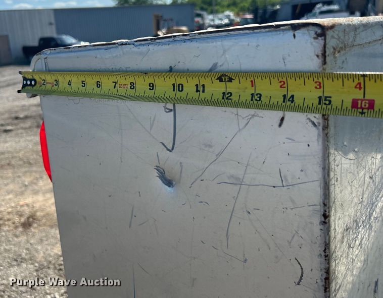 image for item EG1577 2016 Chevrolet Silverado 3500HD Crew Cab utility bed pickup truck