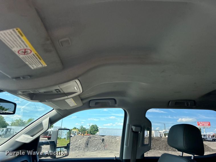 image for item EG1577 2016 Chevrolet Silverado 3500HD Crew Cab utility bed pickup truck