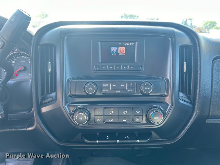 image for item EG1577 2016 Chevrolet Silverado 3500HD Crew Cab utility bed pickup truck