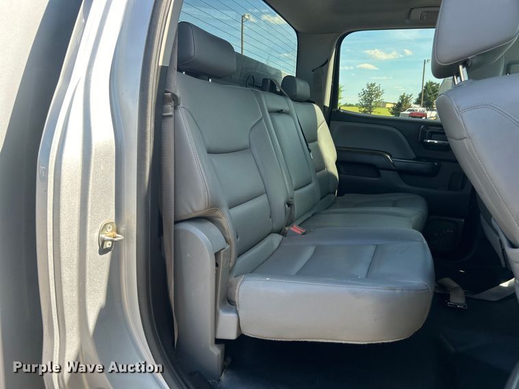 image for item EG1577 2016 Chevrolet Silverado 3500HD Crew Cab utility bed pickup truck