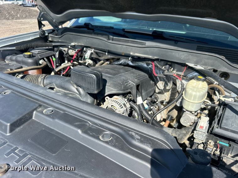 image for item EG1577 2016 Chevrolet Silverado 3500HD Crew Cab utility bed pickup truck