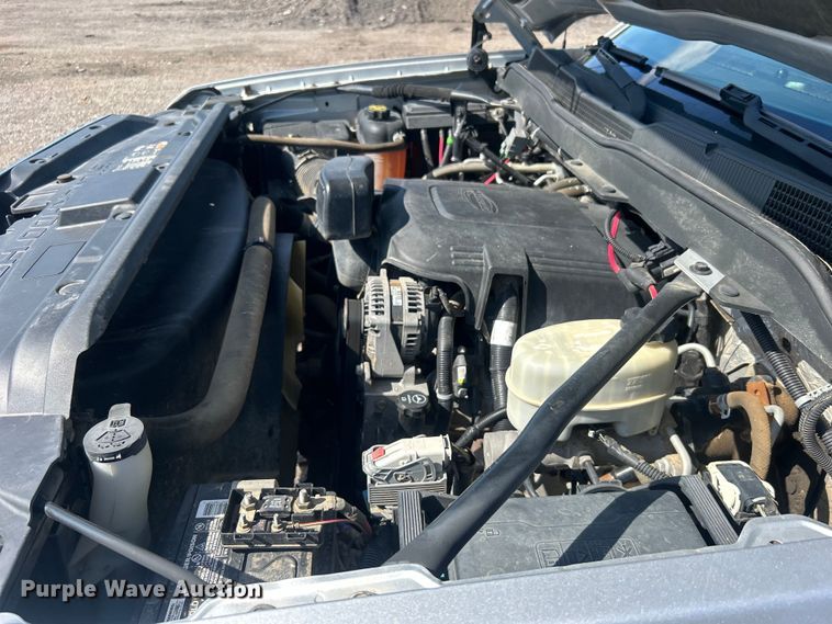 image for item EG1577 2016 Chevrolet Silverado 3500HD Crew Cab utility bed pickup truck