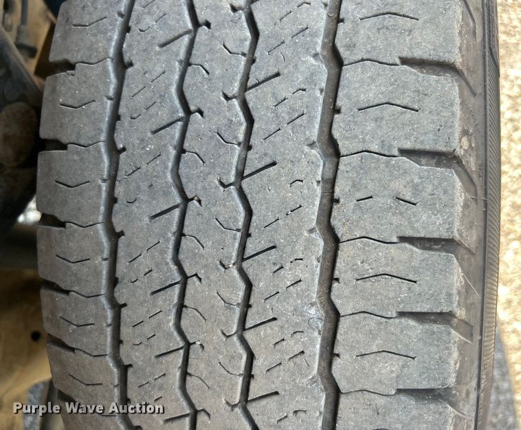 image for item EG1577 2016 Chevrolet Silverado 3500HD Crew Cab utility bed pickup truck