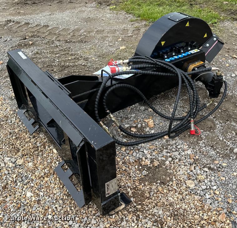 image for item EH6741 2023 TopCat ECSSSTG200 skid steer stump grinder