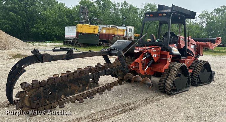 image for item EH6746 2013 Ditch Witch RT120 Quad trencher