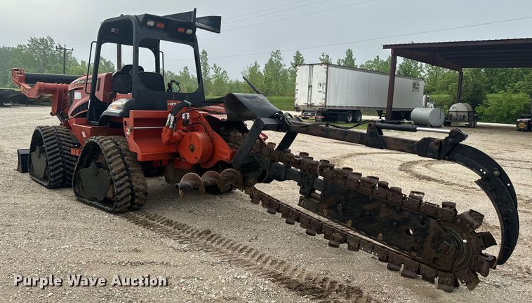image for item EH6746 2013 Ditch Witch RT120 Quad trencher