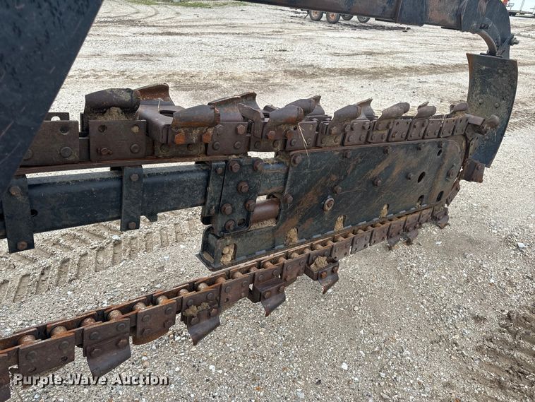 image for item EH6746 2013 Ditch Witch RT120 Quad trencher