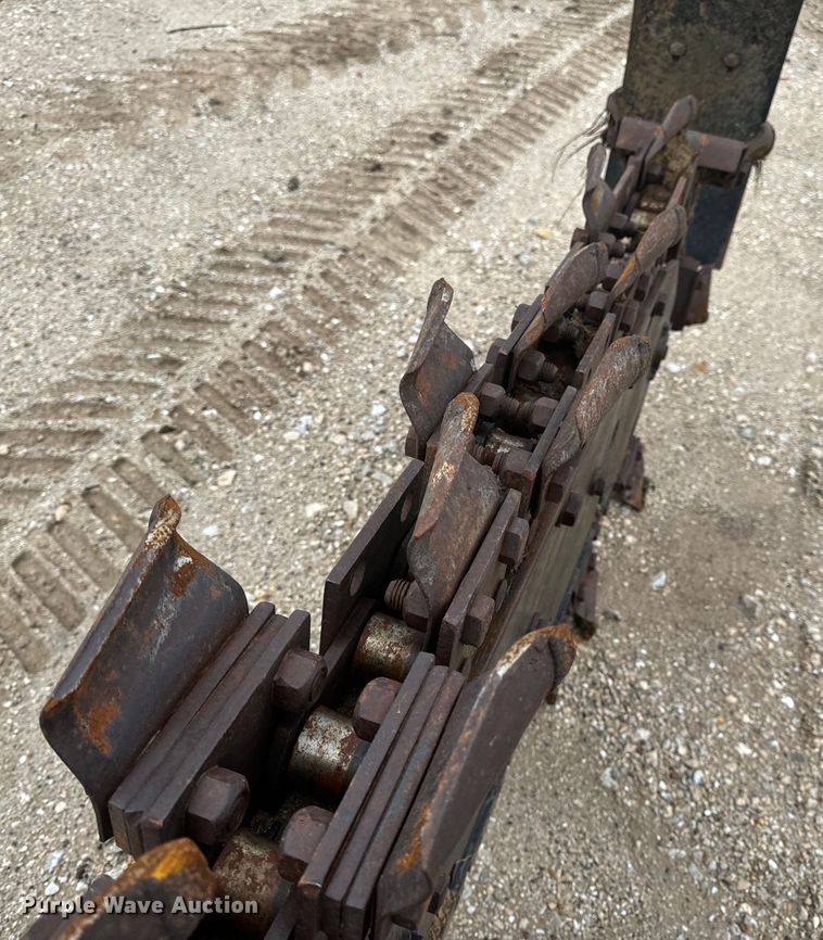 image for item EH6746 2013 Ditch Witch RT120 Quad trencher