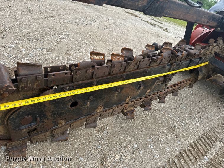 image for item EH6746 2013 Ditch Witch RT120 Quad trencher