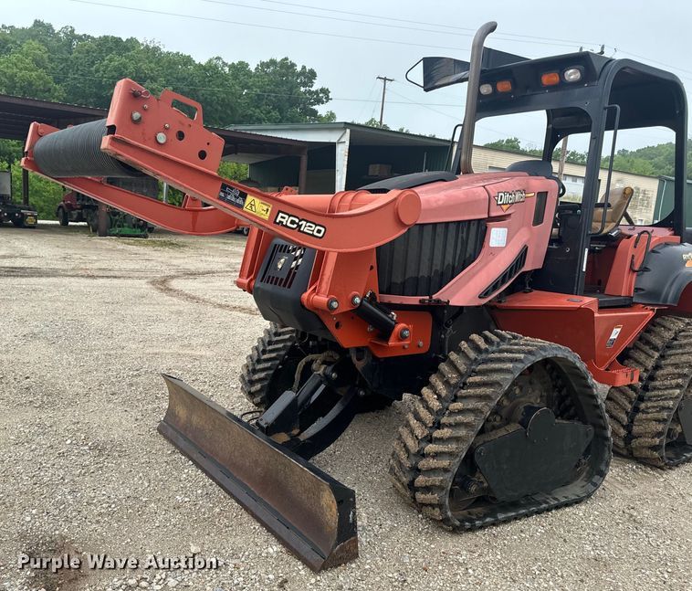 image for item EH6746 2013 Ditch Witch RT120 Quad trencher