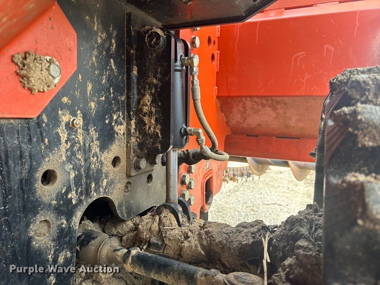 image for item EH6746 2013 Ditch Witch RT120 Quad trencher