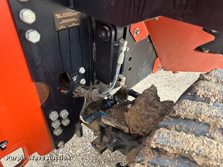 image for item EH6746 2013 Ditch Witch RT120 Quad trencher
