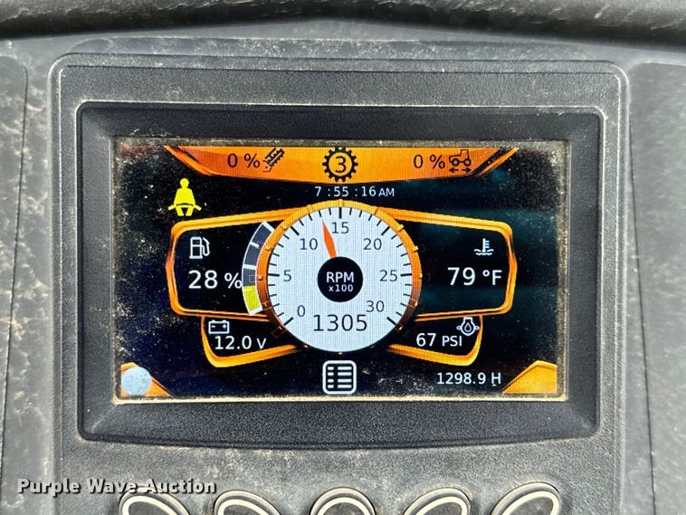 image for item EH6746 2013 Ditch Witch RT120 Quad trencher