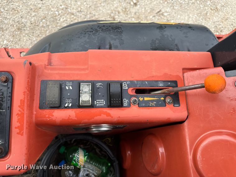 image for item EH6746 2013 Ditch Witch RT120 Quad trencher