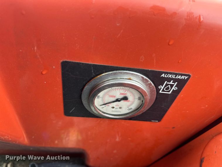 image for item EH6746 2013 Ditch Witch RT120 Quad trencher