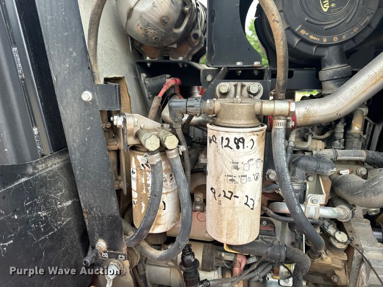 image for item EH6746 2013 Ditch Witch RT120 Quad trencher