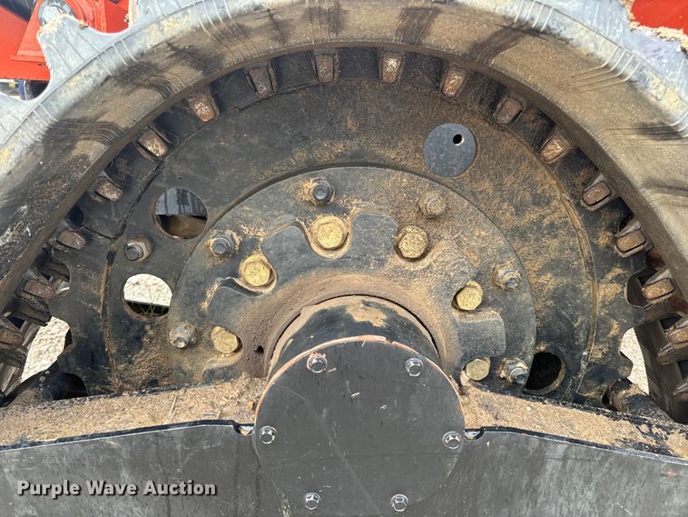 image for item EH6746 2013 Ditch Witch RT120 Quad trencher