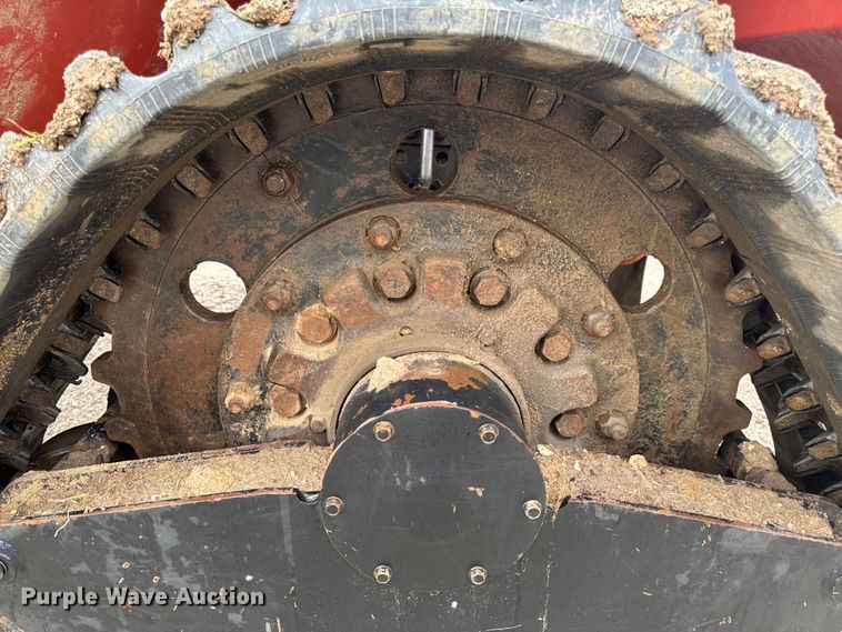 image for item EH6746 2013 Ditch Witch RT120 Quad trencher