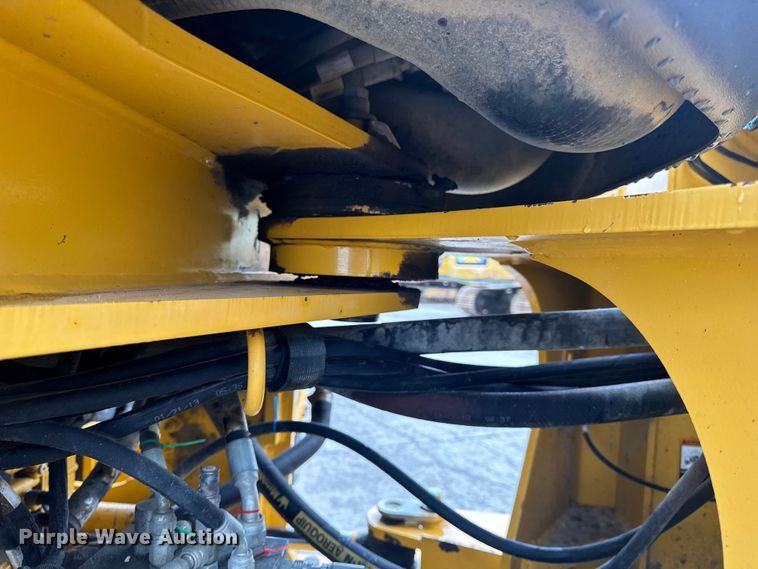 image for item EH6750 2013 John Deere 544K wheel loader