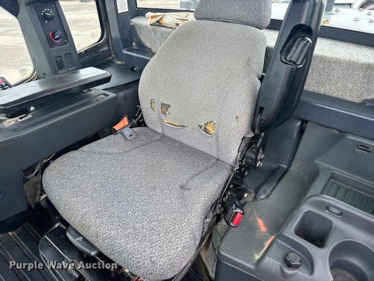 image for item EH6750 2013 John Deere 544K wheel loader