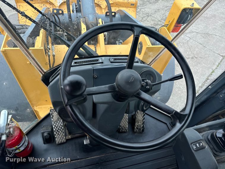 image for item EH6750 2013 John Deere 544K wheel loader